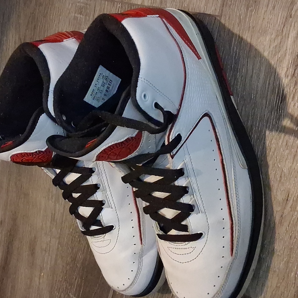 Jordan 2s - Picture 2 of 10